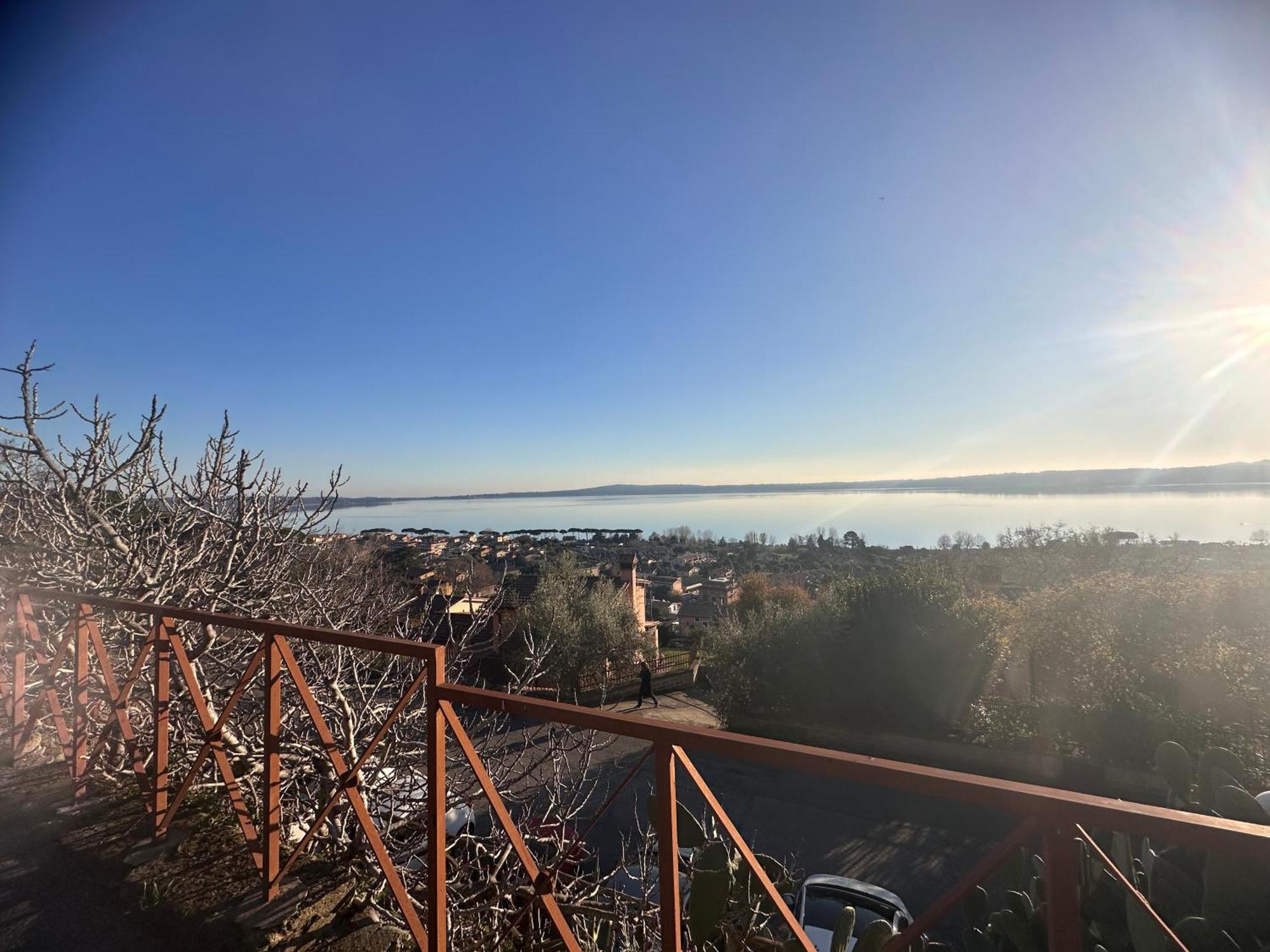 Sguardo Sul Lago ترفيجنانو رومانو المظهر الخارجي الصورة